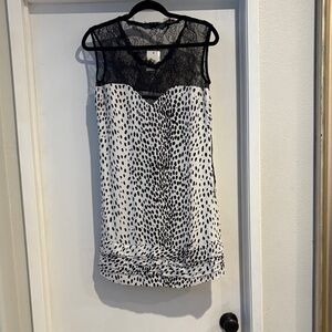 Guess Elegant Black and White Sleeveless Top